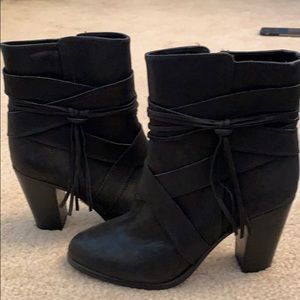 Vince Camuto Black Heel Booties Size 7.5! NEW